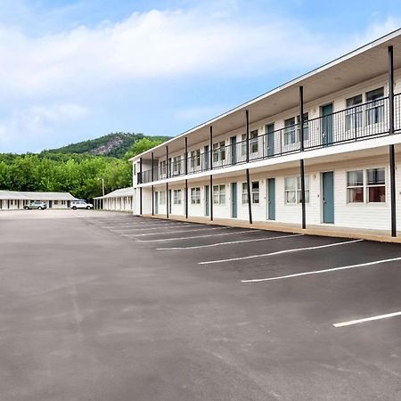 גורהאם Rodeway Inn מראה חיצוני תמונה