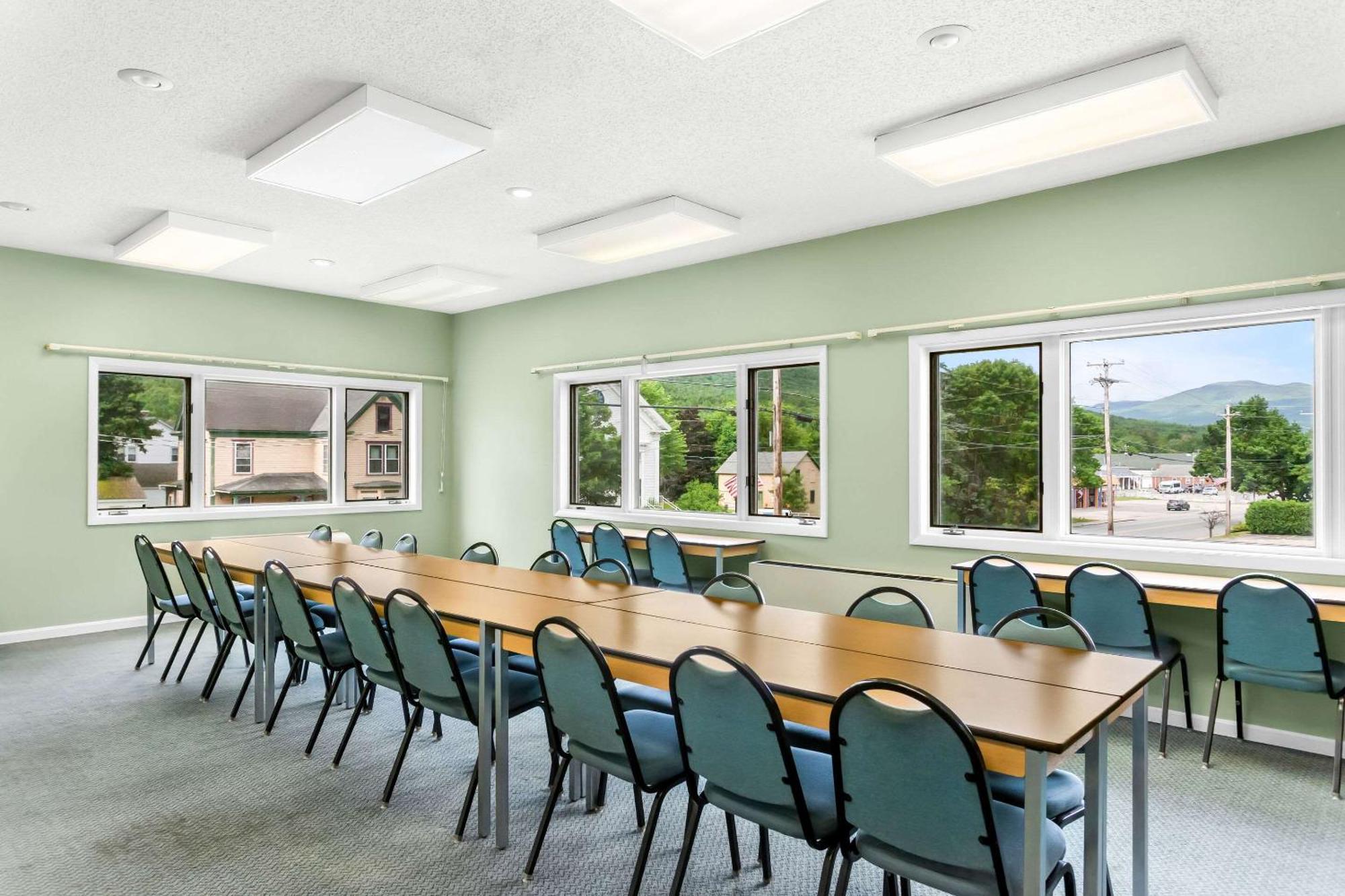 גורהאם Rodeway Inn מראה חיצוני תמונה
