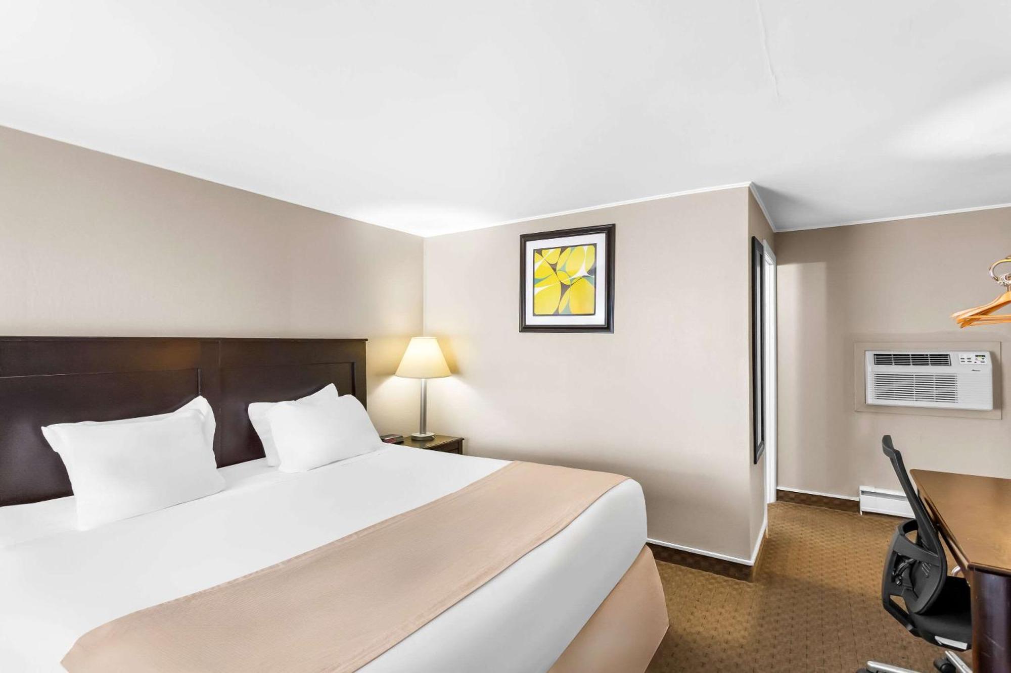 גורהאם Rodeway Inn מראה חיצוני תמונה