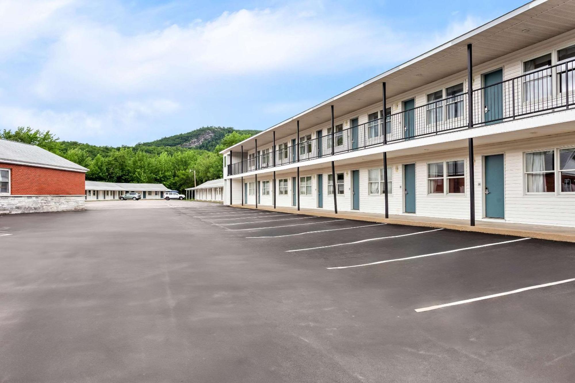 גורהאם Rodeway Inn מראה חיצוני תמונה